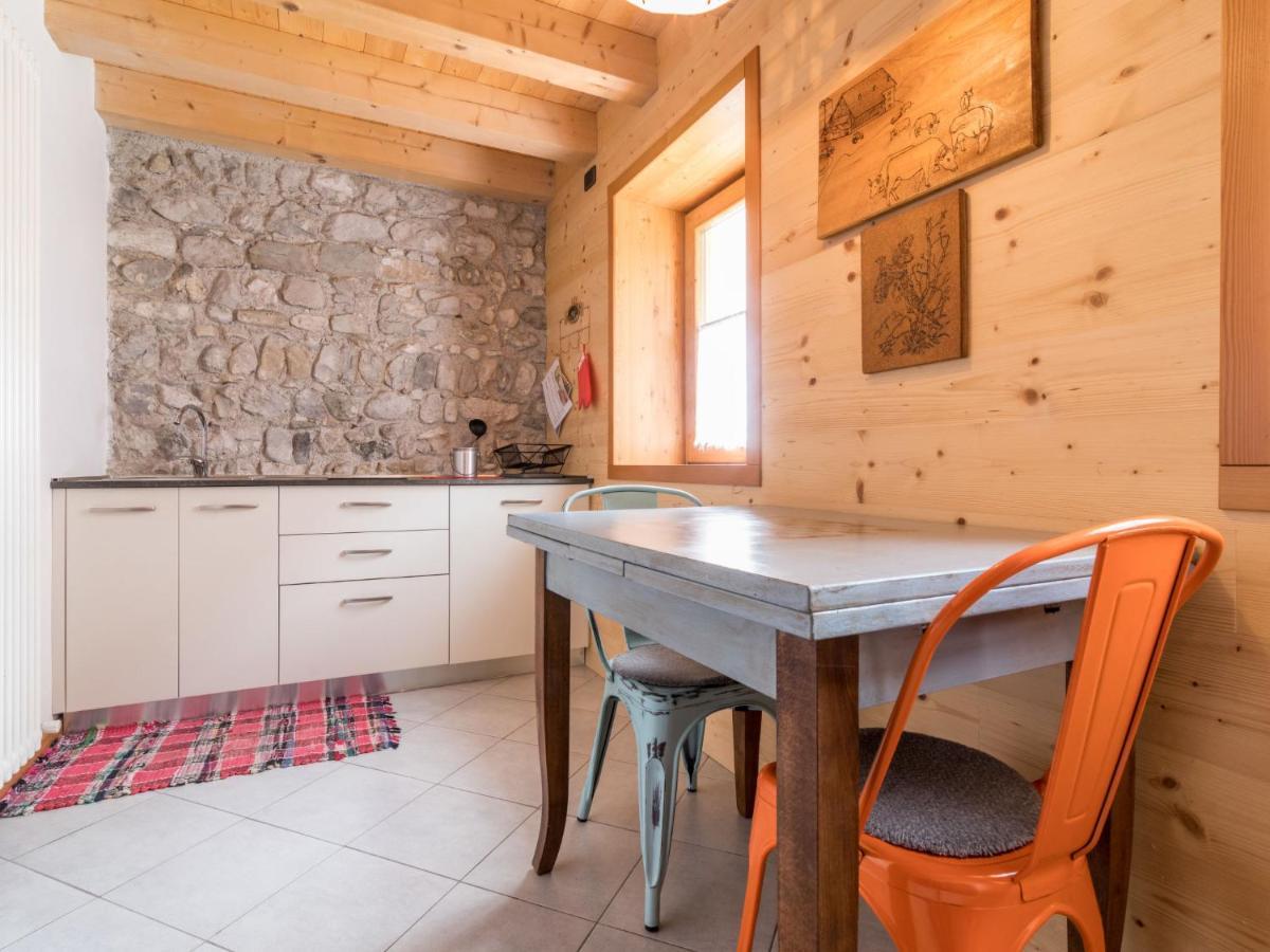 Apartment Albergo Diffuso - Cjasa Ustin-4 By Interhome Барчіс Екстер'єр фото