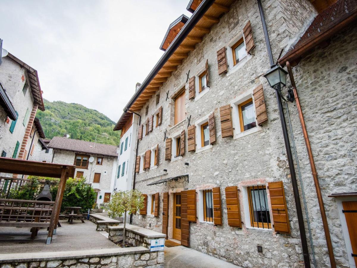 Apartment Albergo Diffuso - Cjasa Ustin-4 By Interhome Барчіс Екстер'єр фото