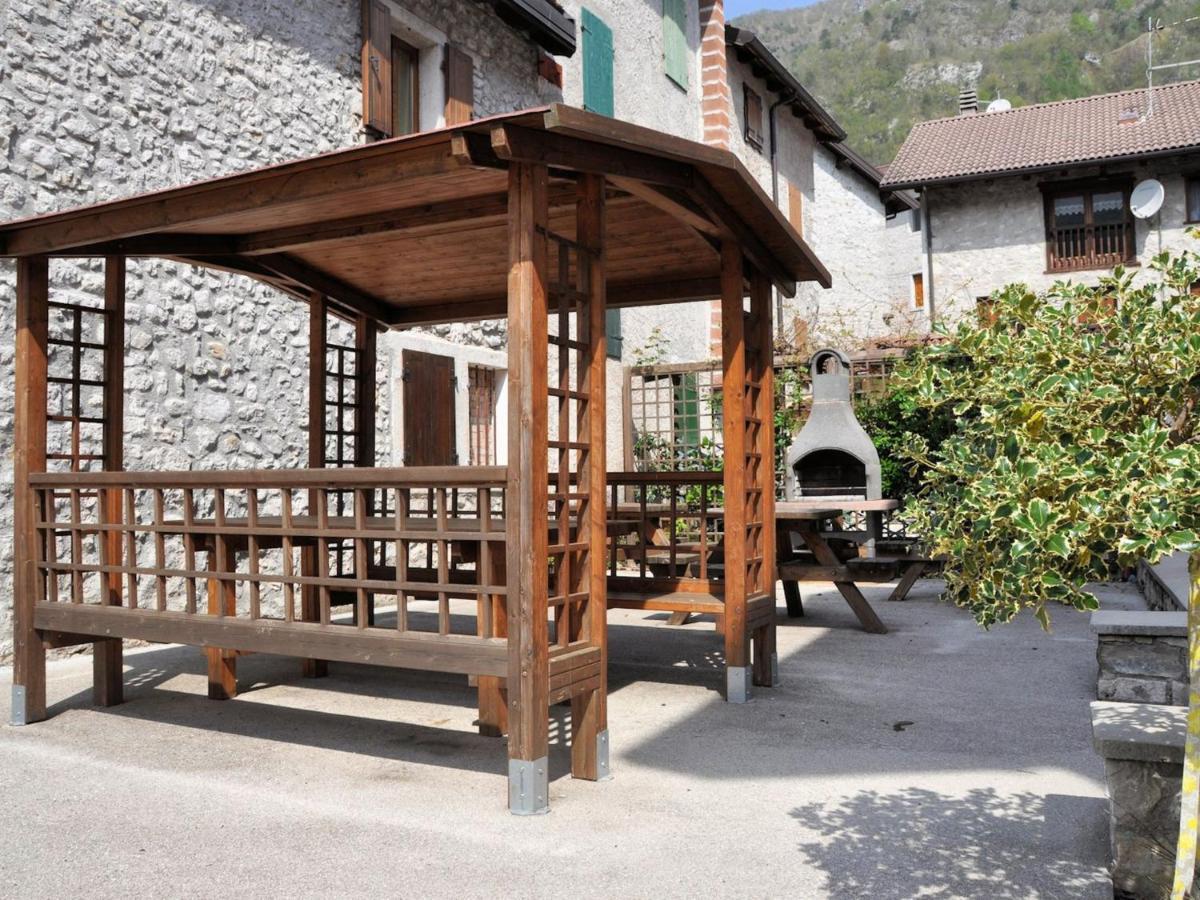 Apartment Albergo Diffuso - Cjasa Ustin-4 By Interhome Барчіс Екстер'єр фото
